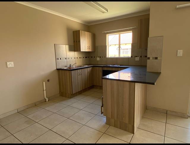 3 BEDROOM HOUSE FOR SALE IN WATERKLOOF EAST